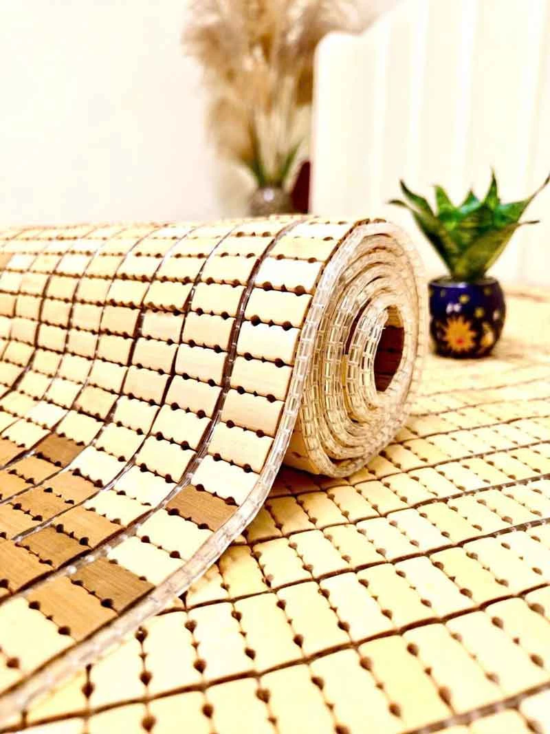 Thiết kế dạng hạt thông minh: Mắt chiếu hình hạt mai cho phép không khí lưu thông tự nhiên, duy trì sự thoáng khí và hạn chế mồ hôi khi nằm lâu.